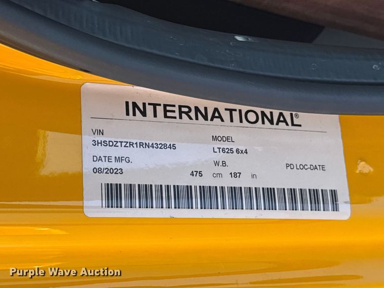 image for item ET6128 2024 International LT625 semi truck