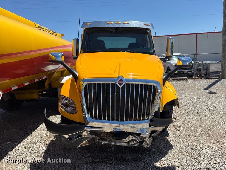 image for item ET6133 2025 International LT625 semi truck