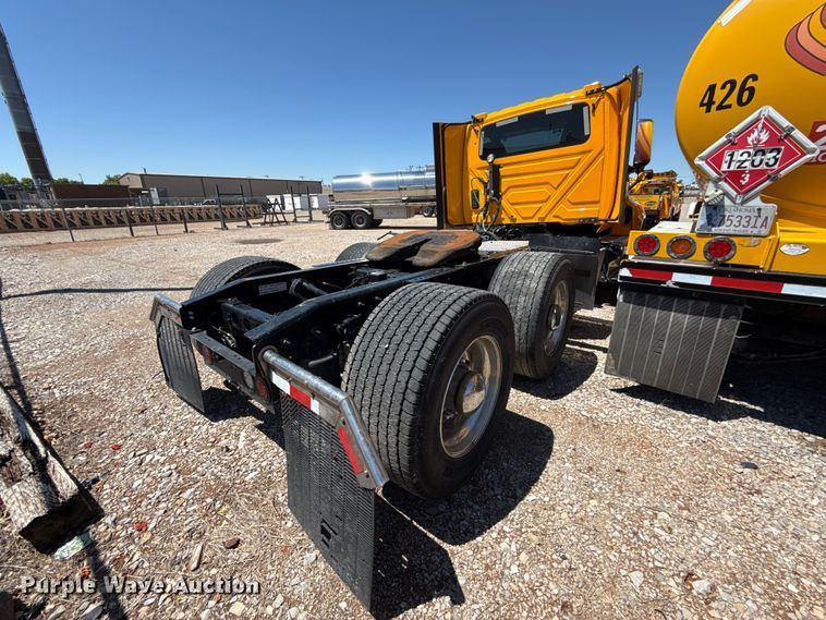 image for item ET6133 2025 International LT625 semi truck