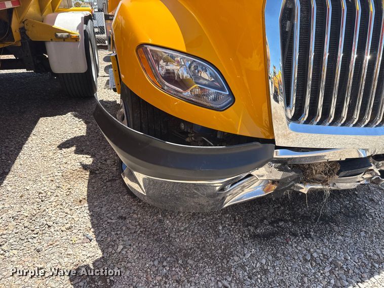 image for item ET6133 2025 International LT625 semi truck