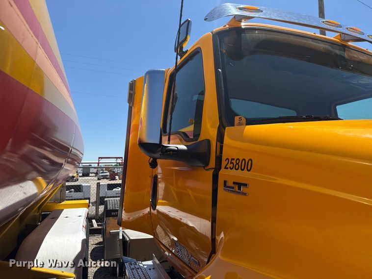 image for item ET6133 2025 International LT625 semi truck