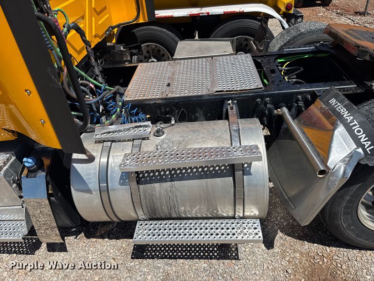 image for item ET6133 2025 International LT625 semi truck
