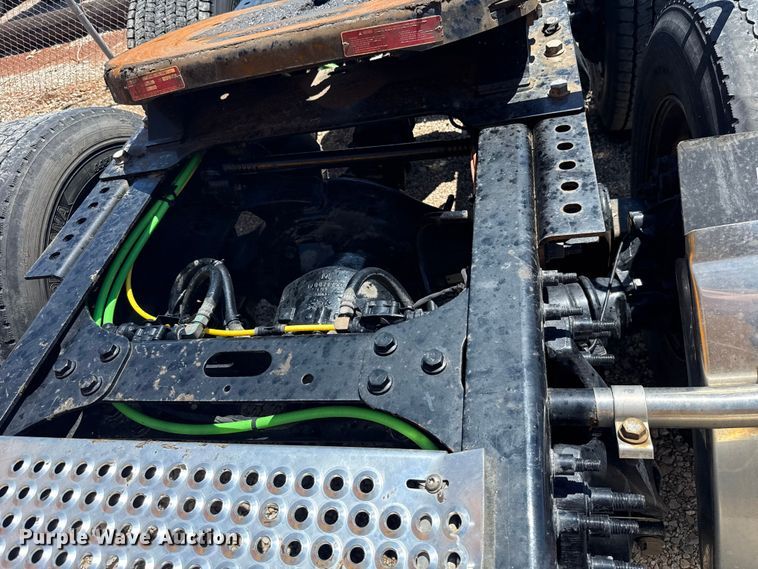 image for item ET6133 2025 International LT625 semi truck