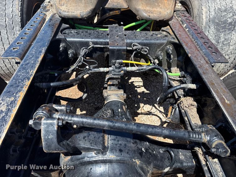 image for item ET6133 2025 International LT625 semi truck
