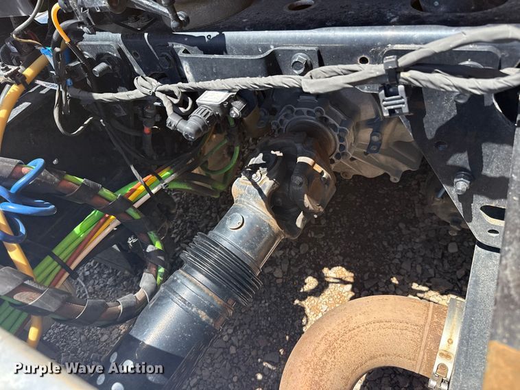 image for item ET6133 2025 International LT625 semi truck
