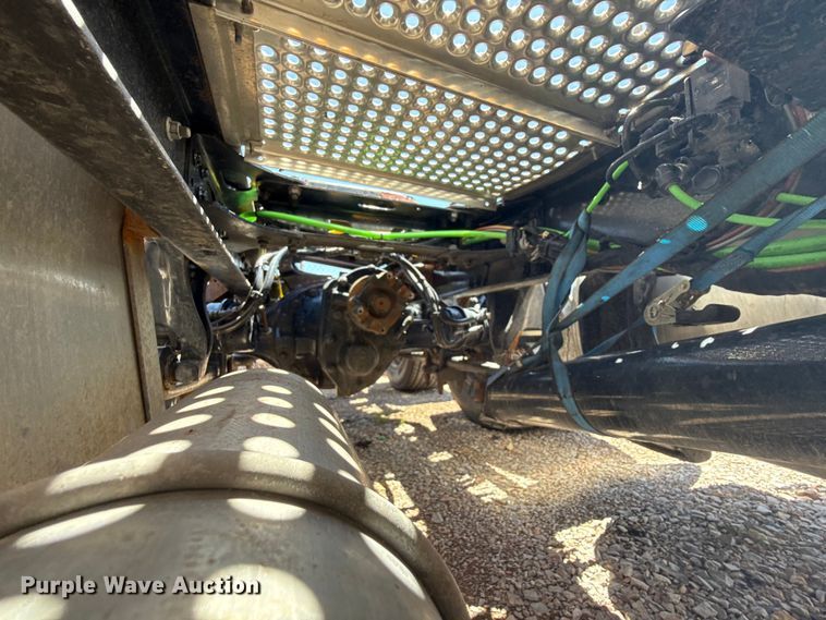 image for item ET6133 2025 International LT625 semi truck
