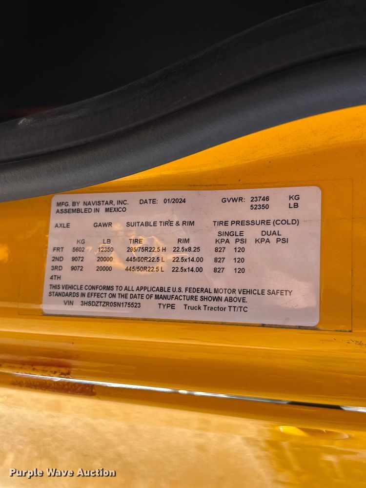 image for item ET6133 2025 International LT625 semi truck