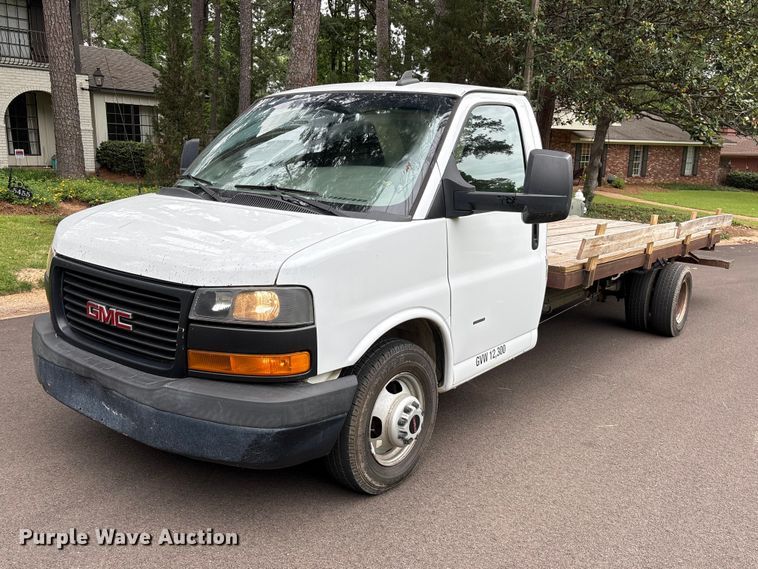 image for item EU0568 2018 GMC Savana flatbed van