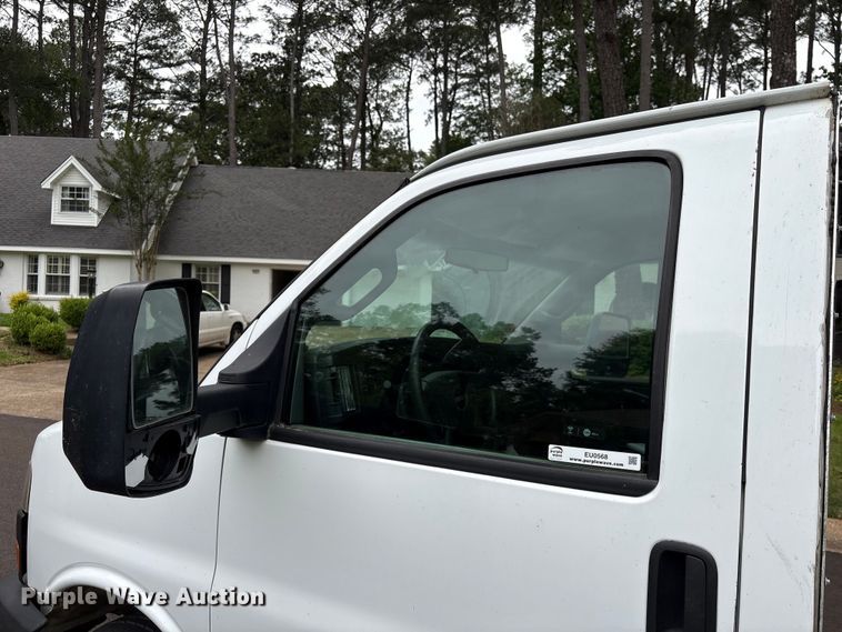 image for item EU0568 2018 GMC Savana flatbed van