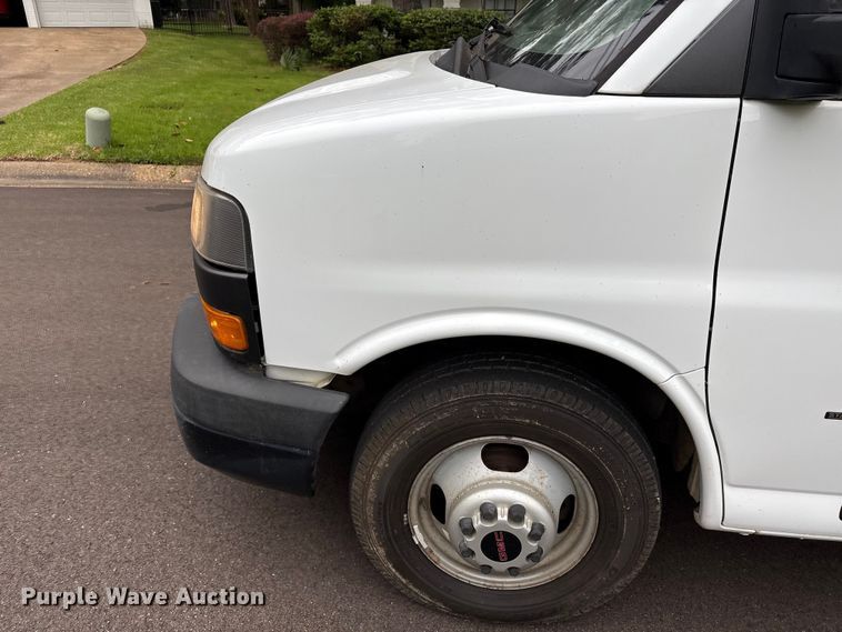 image for item EU0568 2018 GMC Savana flatbed van