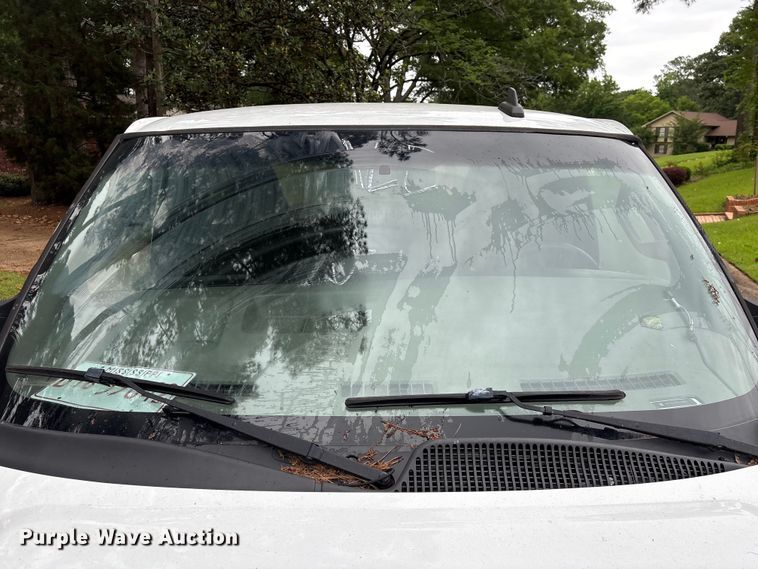 image for item EU0568 2018 GMC Savana flatbed van