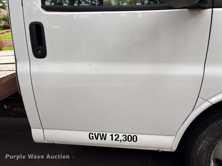 image for item EU0568 2018 GMC Savana flatbed van