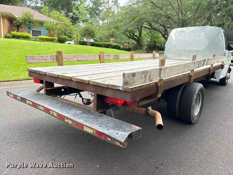 image for item EU0568 2018 GMC Savana flatbed van