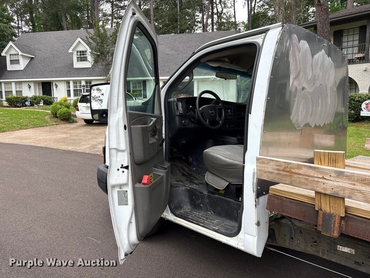 image for item EU0568 2018 GMC Savana flatbed van
