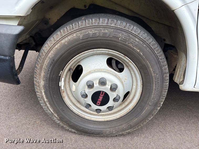 image for item EU0568 2018 GMC Savana flatbed van