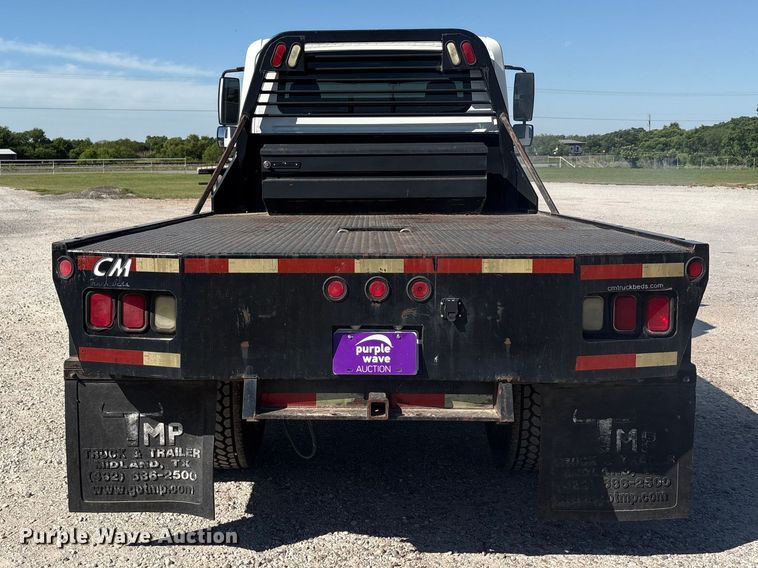 image for item EU5561 2009 International MA025 flatbed truck