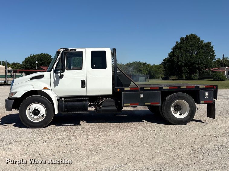 image for item EU5561 2009 International MA025 flatbed truck