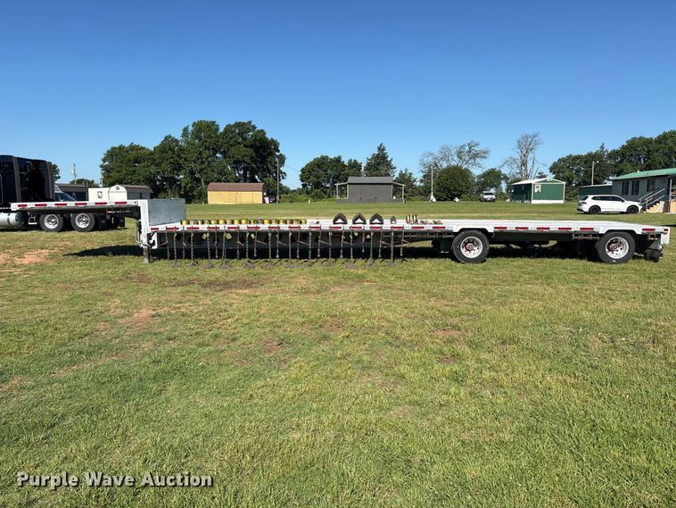 image for item EU5570 2018 Manac drop deck trailer