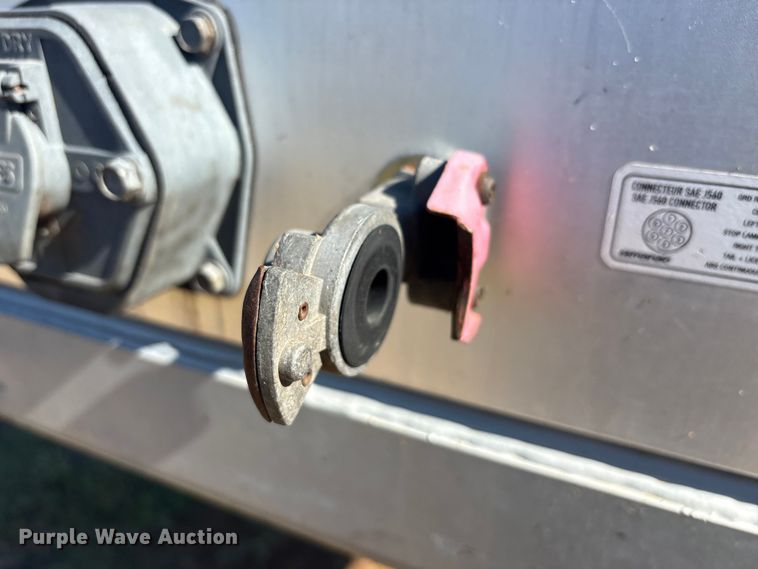 image for item EU5570 2018 Manac drop deck trailer