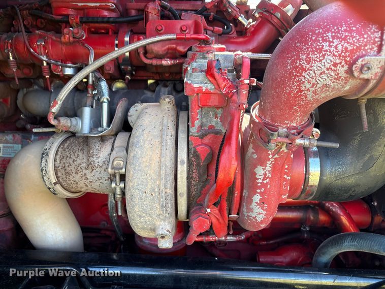 image for item EU5572 2017 Peterbilt 579 semi truck