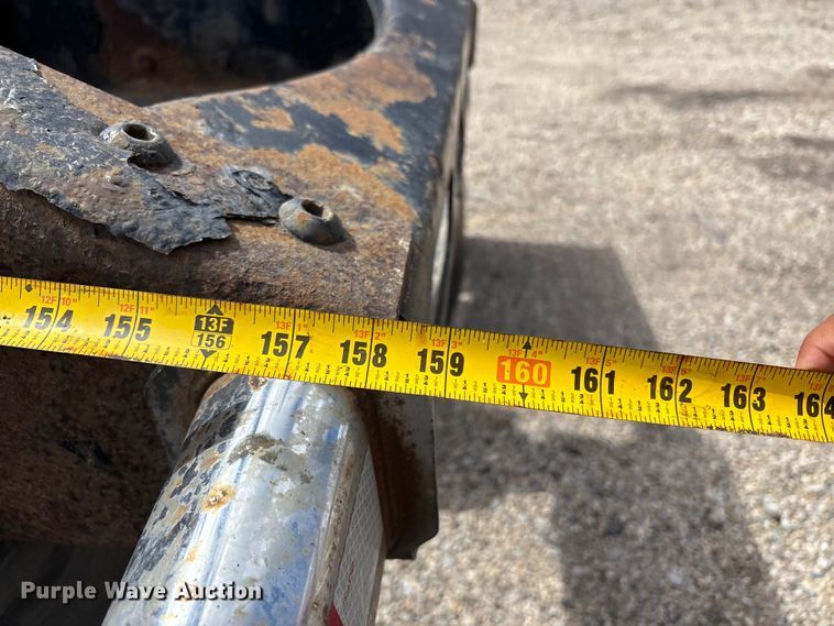 image for item EU8651 2005 Volvo VNL semi truck