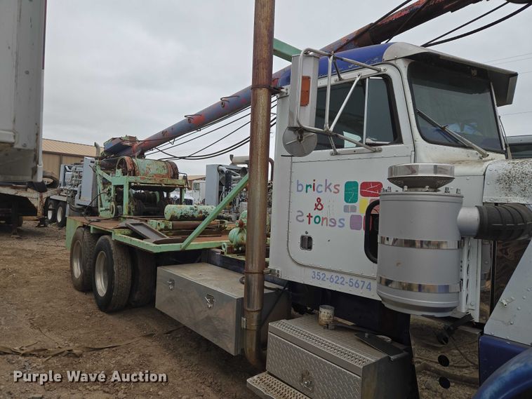 image for item EW0089 1982 Peterbilt 359 crane truck
