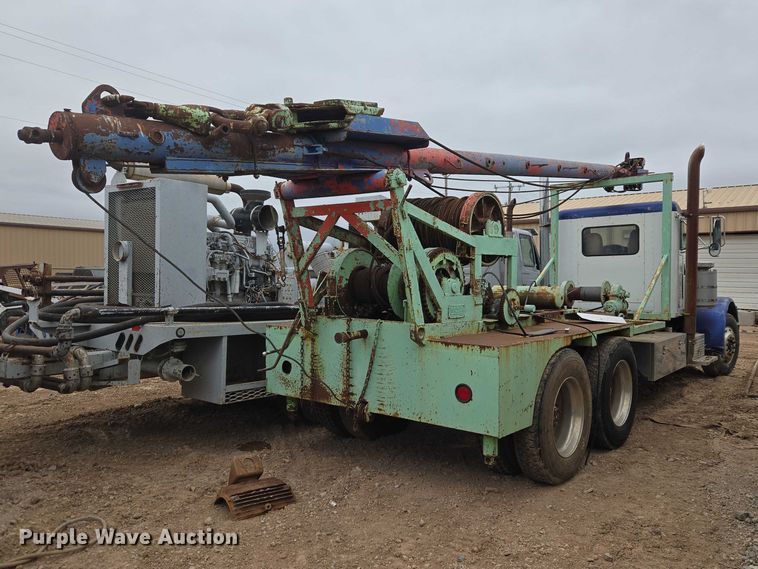 image for item EW0089 1982 Peterbilt 359 crane truck