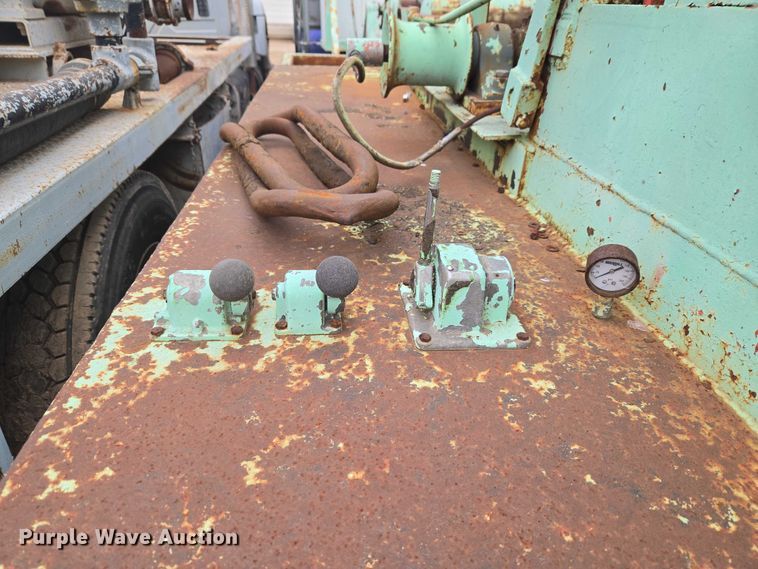 image for item EW0089 1982 Peterbilt 359 crane truck