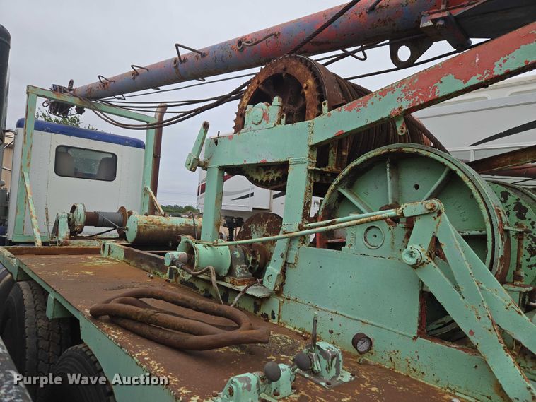 image for item EW0089 1982 Peterbilt 359 crane truck
