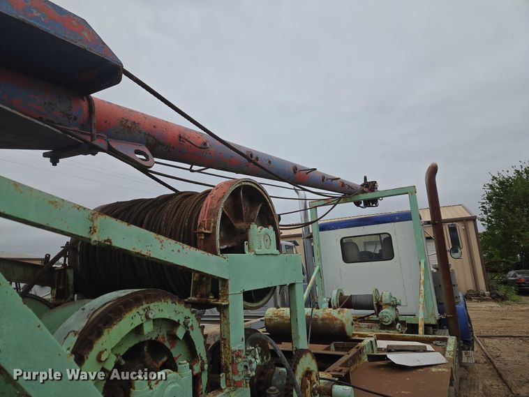 image for item EW0089 1982 Peterbilt 359 crane truck