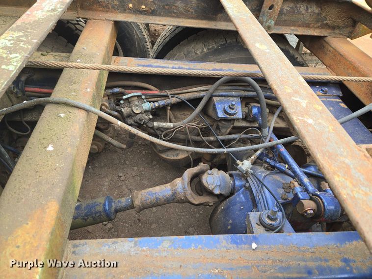 image for item EW0089 1982 Peterbilt 359 crane truck