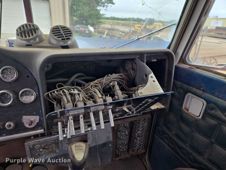 image for item EW0089 1982 Peterbilt 359 crane truck