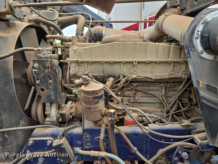 image for item EW0089 1982 Peterbilt 359 crane truck