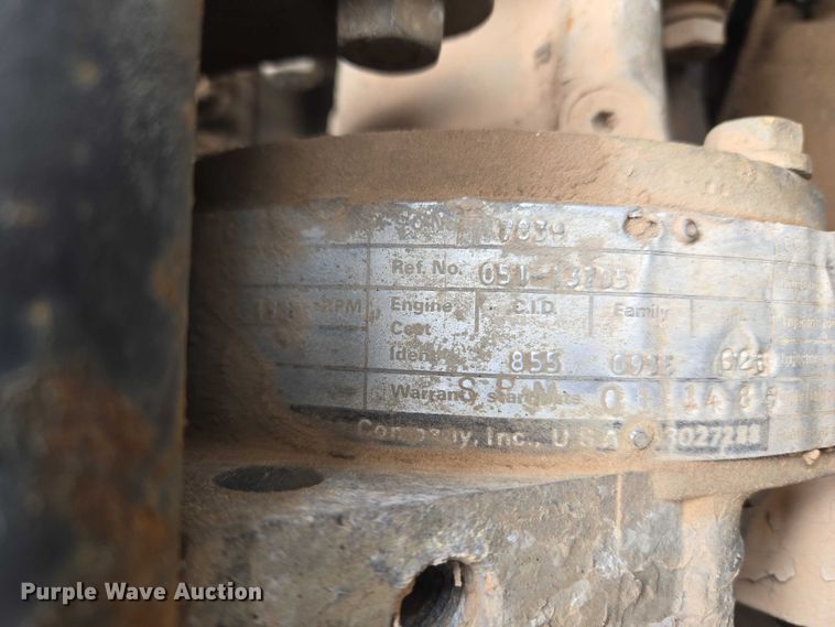 image for item EW0089 1982 Peterbilt 359 crane truck