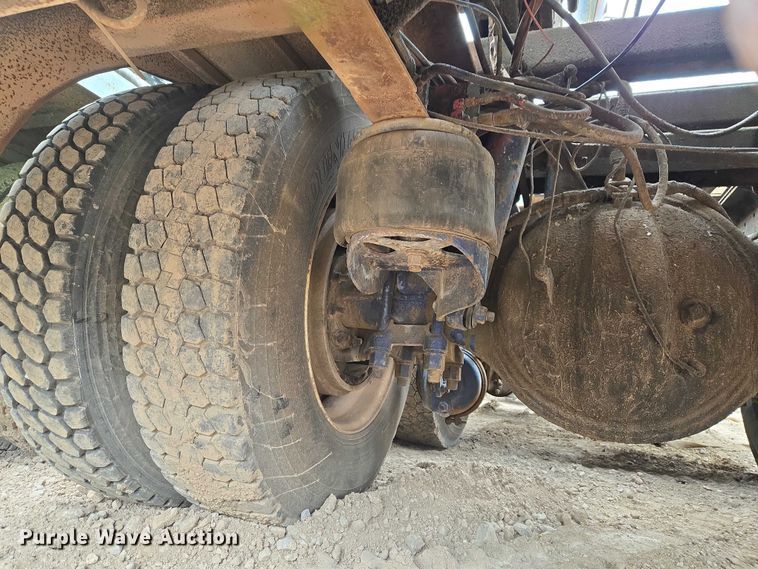 image for item EW0089 1982 Peterbilt 359 crane truck