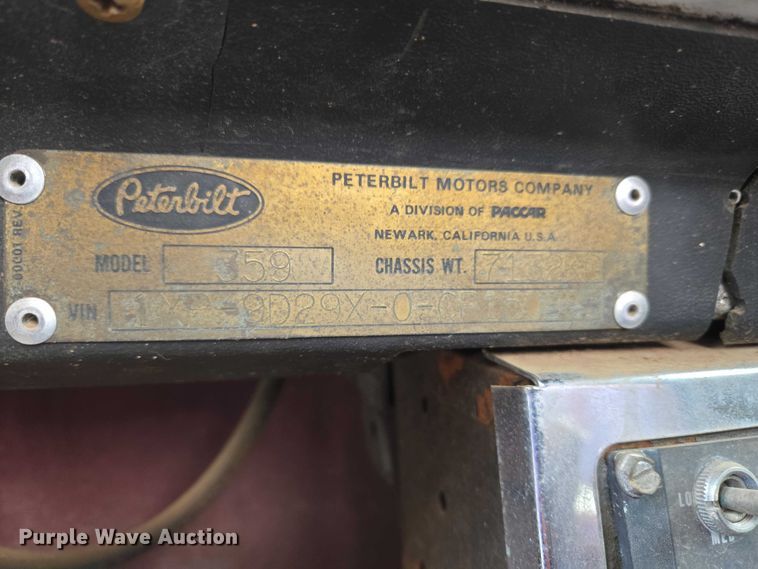 image for item EW0089 1982 Peterbilt 359 crane truck
