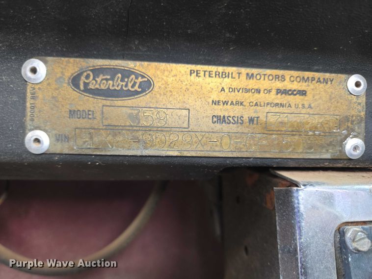 image for item EW0089 1982 Peterbilt 359 crane truck
