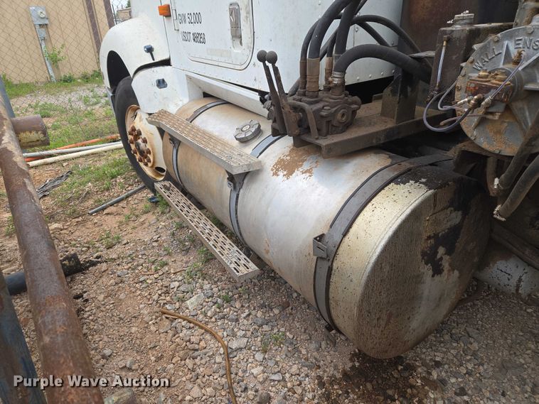 image for item EW0090 1991 International 9400 water truck