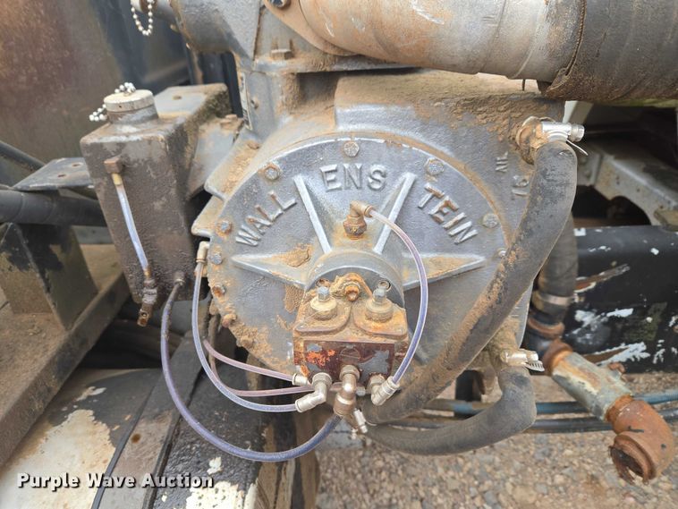 image for item EW0090 1991 International 9400 water truck