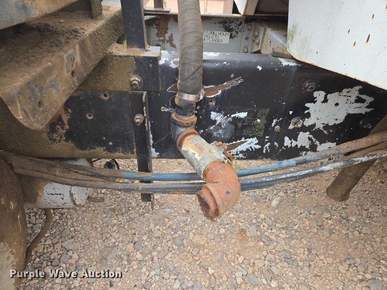 image for item EW0090 1991 International 9400 water truck