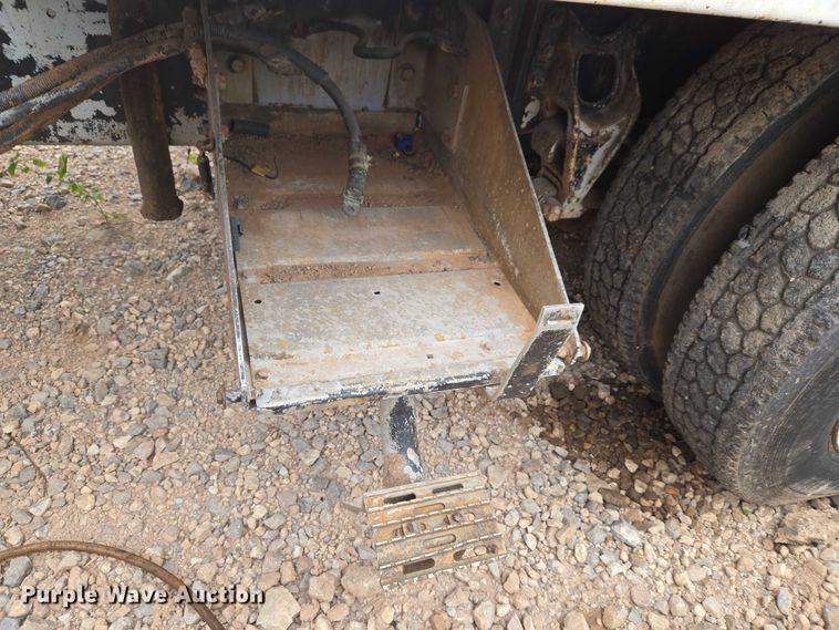image for item EW0090 1991 International 9400 water truck