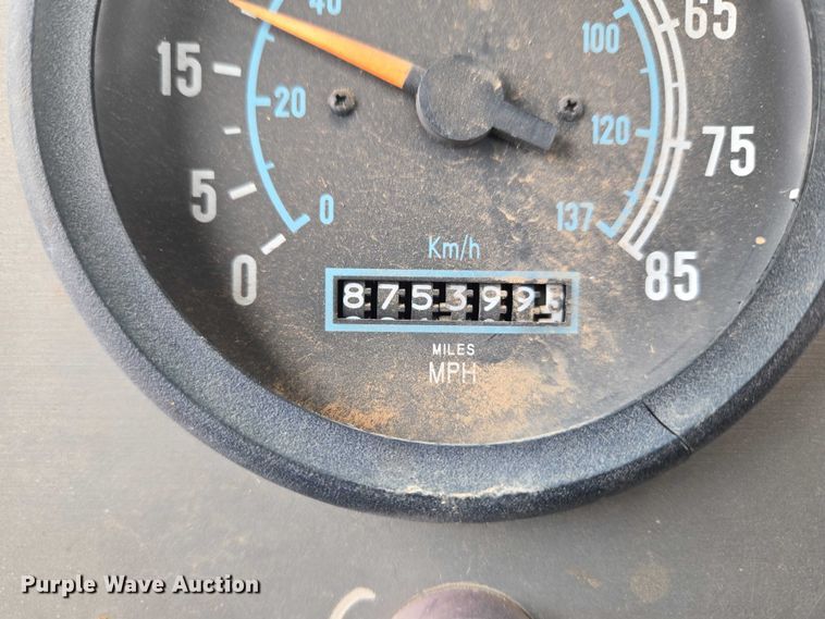 image for item EW0090 1991 International 9400 water truck