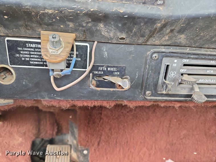 image for item EW0090 1991 International 9400 water truck