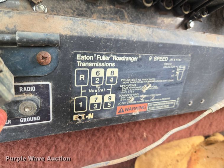 image for item EW0090 1991 International 9400 water truck