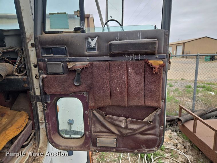 image for item EW0090 1991 International 9400 water truck