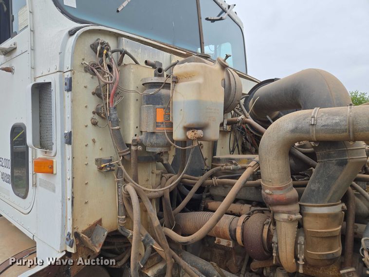 image for item EW0090 1991 International 9400 water truck