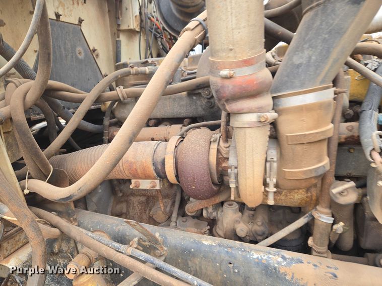 image for item EW0090 1991 International 9400 water truck