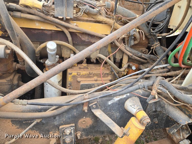 image for item EW0090 1991 International 9400 water truck