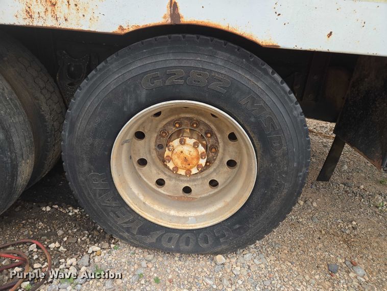 image for item EW0090 1991 International 9400 water truck