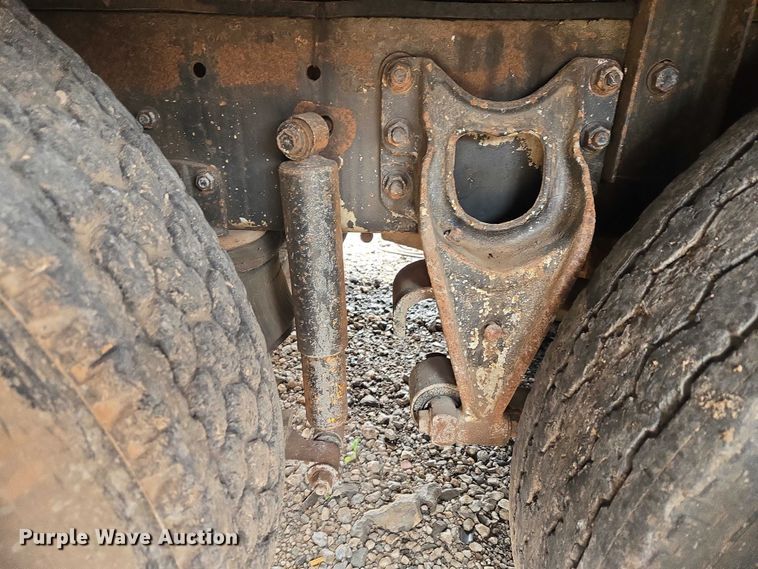 image for item EW0090 1991 International 9400 water truck